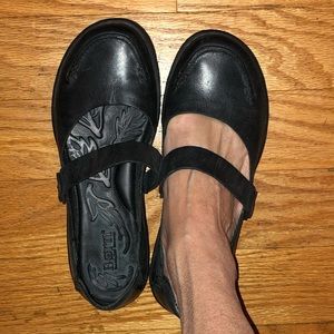 Black Born Flats. Button on the side